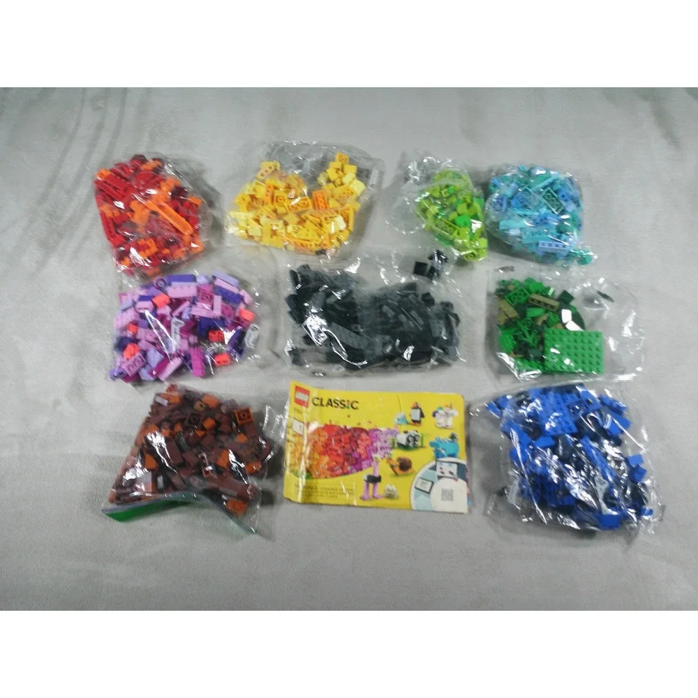 LEGO Classic Bricks Bricks Plates 11011 Creative Building Toy 1500 Pieces Set